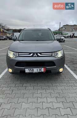 Позашляховик / Кросовер Mitsubishi Outlander 2014 в Калуші