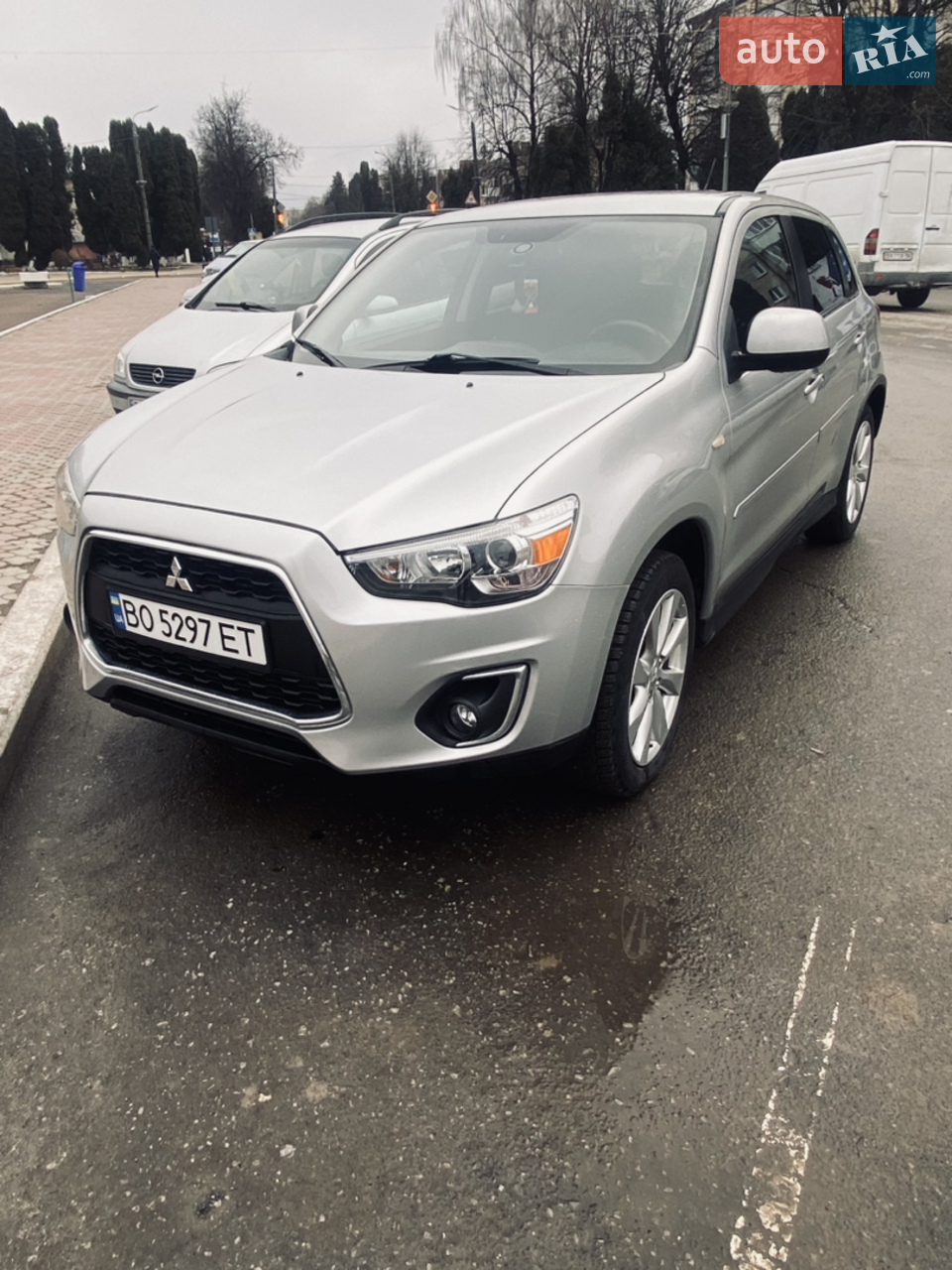 2013 Mitsubishi Outlander - мініатюра 16