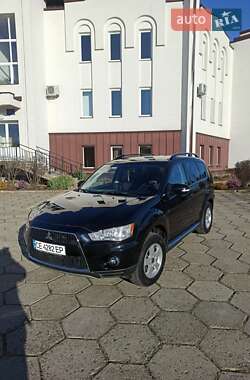 Внедорожник / Кроссовер Mitsubishi Outlander 2011 в Черновцах