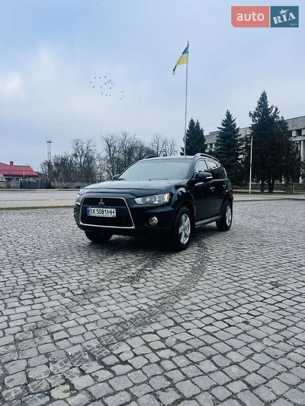 Mitsubishi Outlander 2011