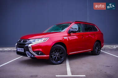 Позашляховик / Кросовер Mitsubishi Outlander 2018 в Києві