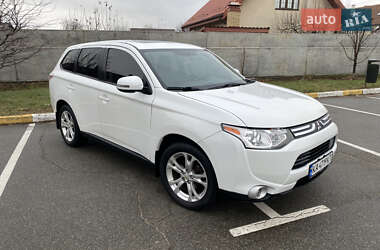 Позашляховик / Кросовер Mitsubishi Outlander 2013 в Софіївській Борщагівці