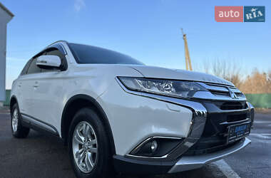 Позашляховик / Кросовер Mitsubishi Outlander 2016 в Дубні