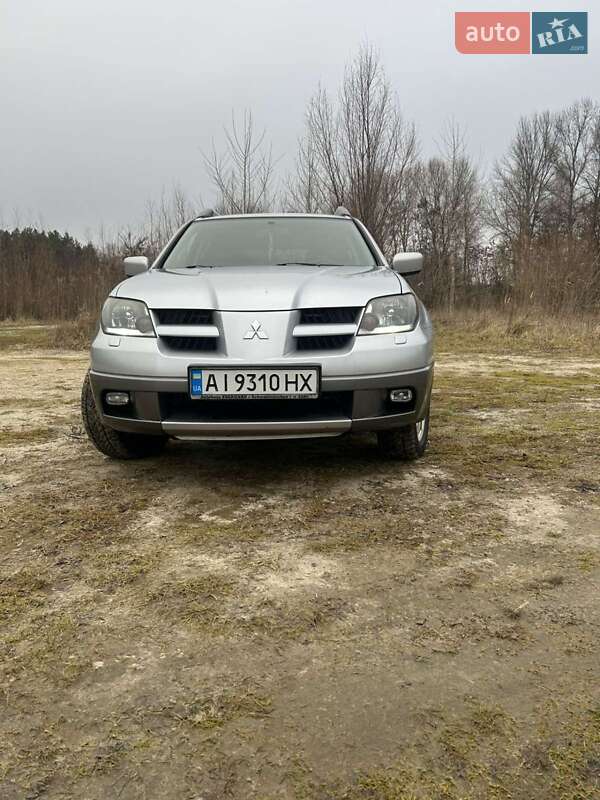 Внедорожник / Кроссовер Mitsubishi Outlander 2004 в Переяславе
