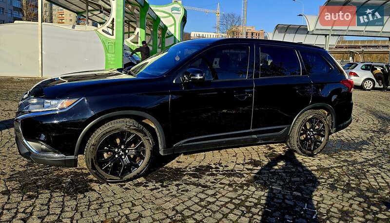 Позашляховик / Кросовер Mitsubishi Outlander 2018 в Хмельницькому фото 6 Позашляховик / Кросовер Mitsubishi Outlander 2018 в Хмельницькому