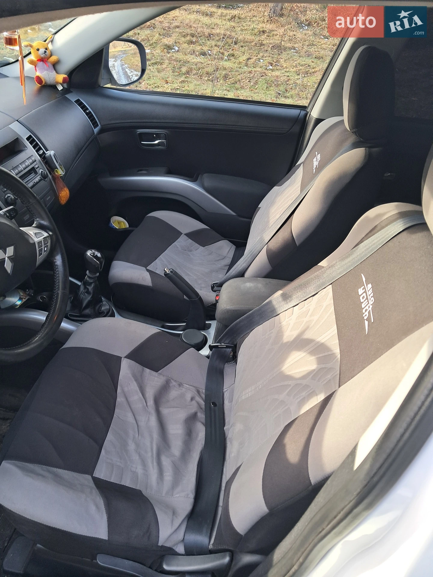 2010 Mitsubishi Outlander - мініатюра 13