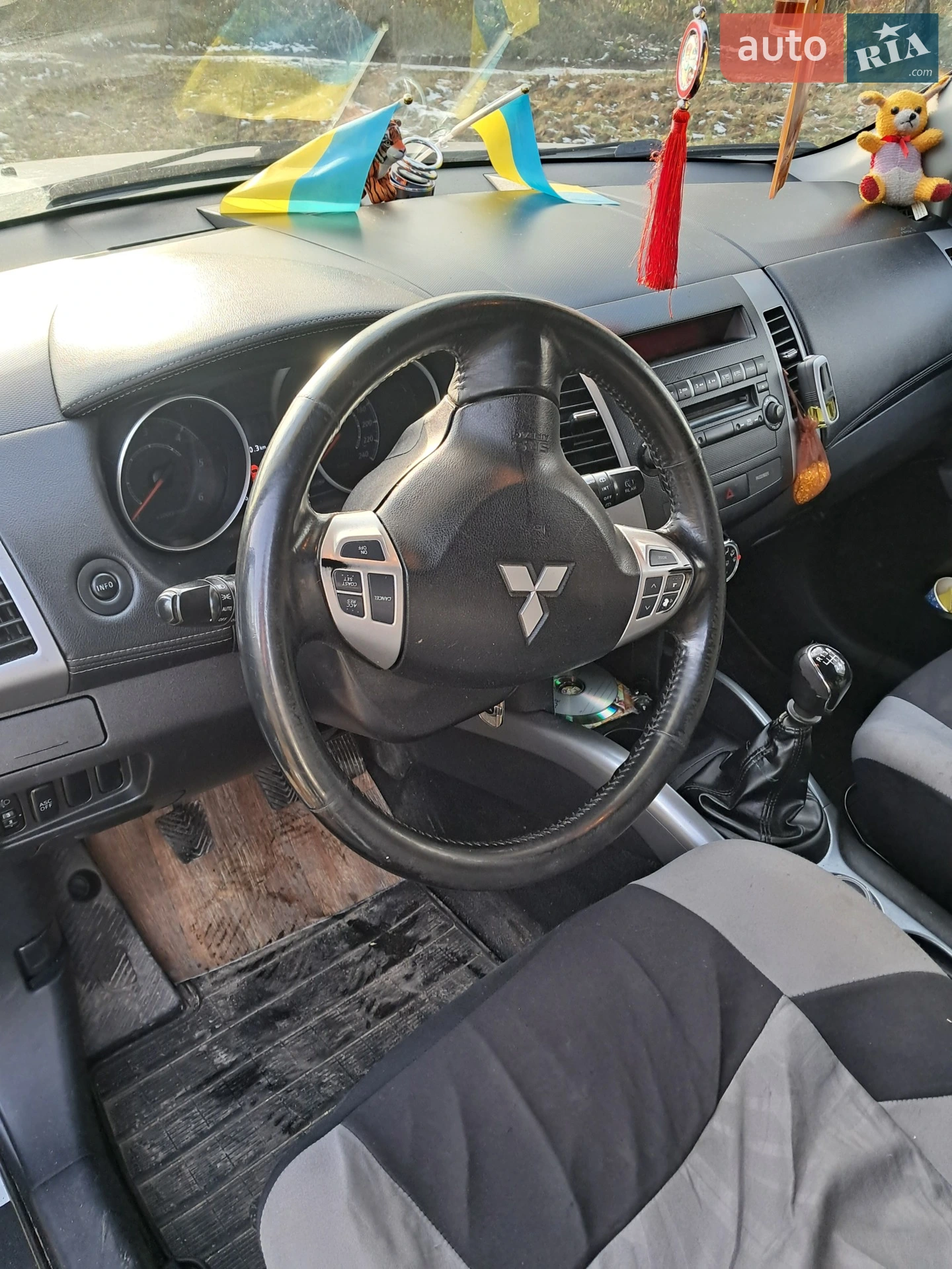 2010 Mitsubishi Outlander - мініатюра 14