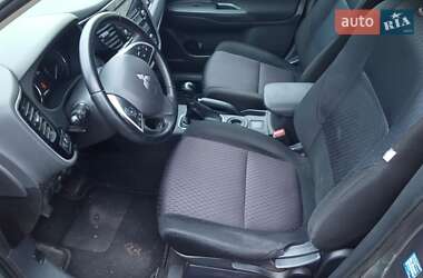 Внедорожник / Кроссовер Mitsubishi Outlander 2012 в Решетиловке