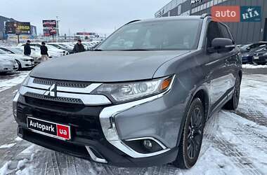 Внедорожник / Кроссовер Mitsubishi Outlander 2019 в Львове