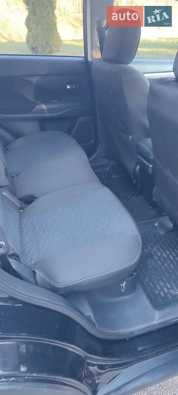 Позашляховик / Кросовер Mitsubishi Outlander 2016 в Знам'янці фото 10 Позашляховик / Кросовер Mitsubishi Outlander 2016 в Знам'янці