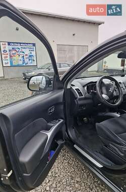 Внедорожник / Кроссовер Mitsubishi Outlander 2008 в 