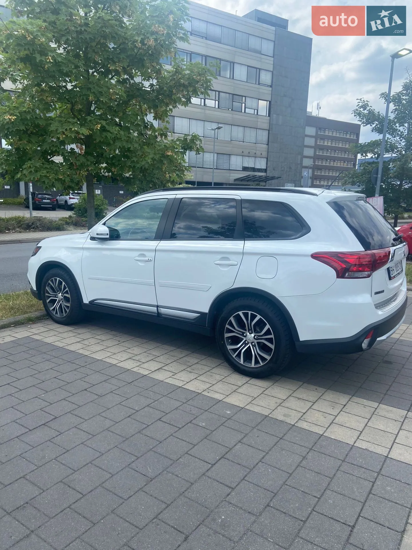 2016 Mitsubishi Outlander - мініатюра 6