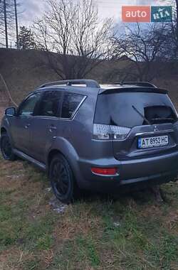 Позашляховик / Кросовер Mitsubishi Outlander 2010 в Косові