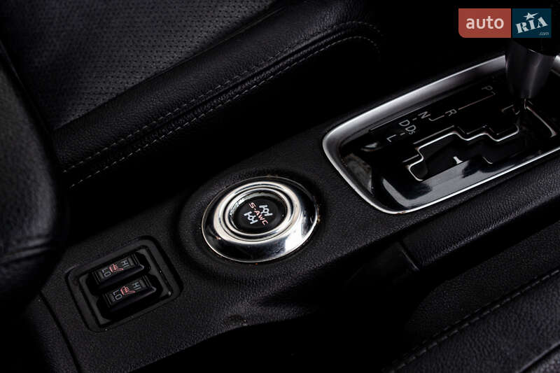 Позашляховик / Кросовер Mitsubishi Outlander 2015 в Львові фото 38 Позашляховик / Кросовер Mitsubishi Outlander 2015 в Львові