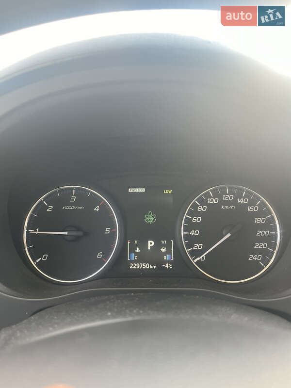 Внедорожник / Кроссовер Mitsubishi Outlander 2013 в Львове