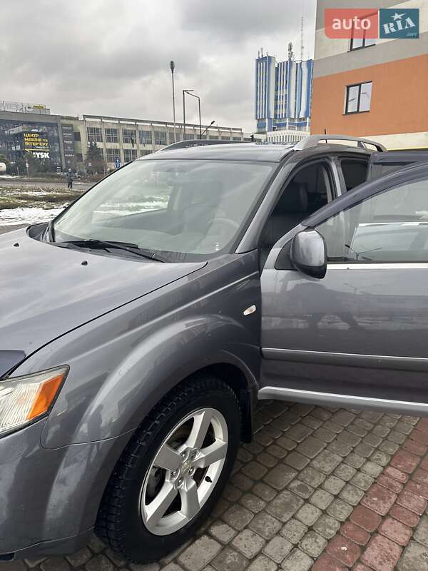 Позашляховик / Кросовер Mitsubishi Outlander 2007 в Івано-Франківську фото 6 Позашляховик / Кросовер Mitsubishi Outlander 2007 в Івано-Франківську