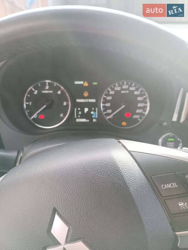 Позашляховик / Кросовер Mitsubishi Outlander 2013 в Чемерівцях