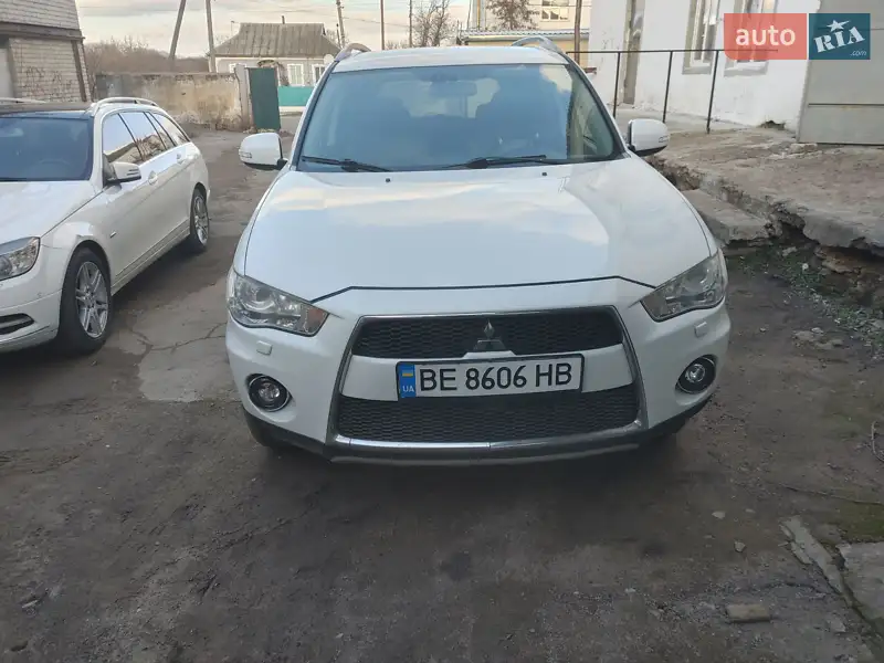 Mitsubishi Outlander
