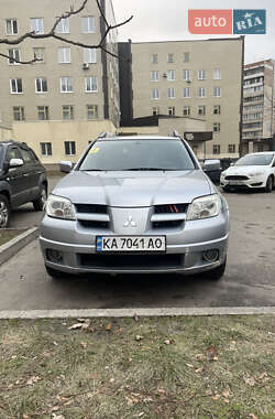 Позашляховик / Кросовер Mitsubishi Outlander 2007 в Києві