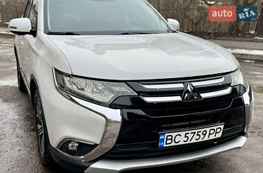 Внедорожник / Кроссовер Mitsubishi Outlander 2018 в Львове