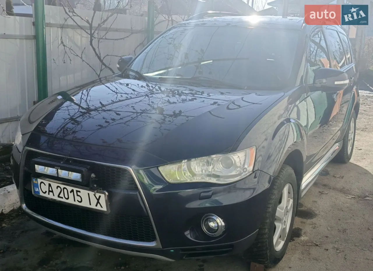 2013 Mitsubishi Outlander - мініатюра 17