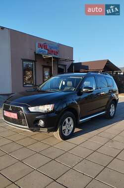 Внедорожник / Кроссовер Mitsubishi Outlander 2012 в Луцке