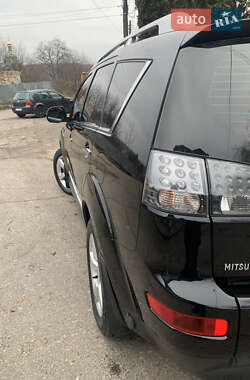 Внедорожник / Кроссовер Mitsubishi Outlander 2009 в Киеве