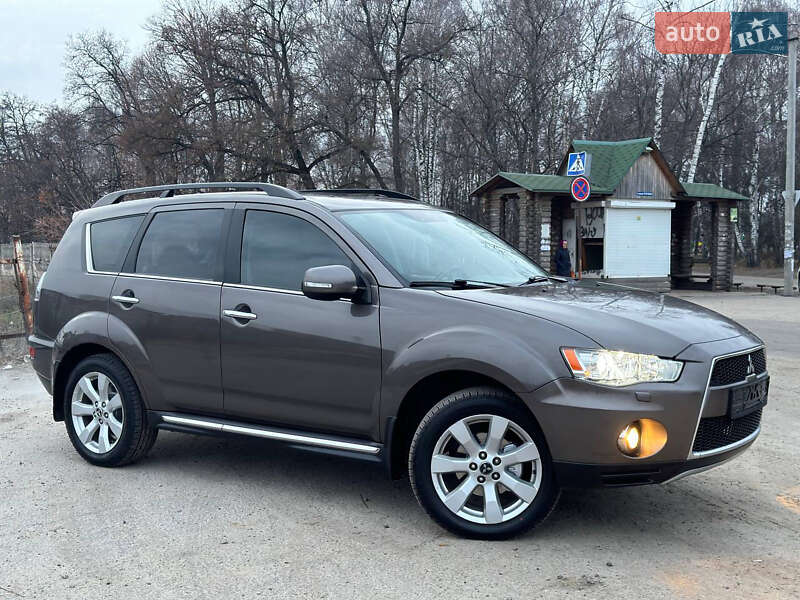 Позашляховик / Кросовер Mitsubishi Outlander 2011 в Охтирці