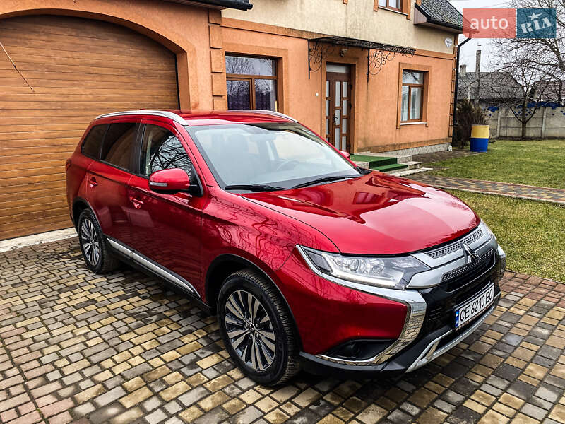 Внедорожник / Кроссовер Mitsubishi Outlander 2023 в Черновцах фото 8 Внедорожник / Кроссовер Mitsubishi Outlander 2023 в Черновцах
