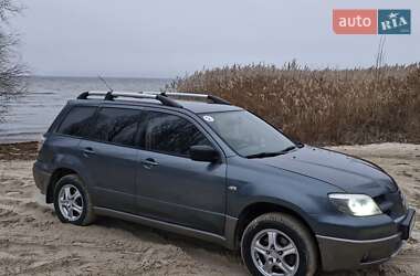 Позашляховик / Кросовер Mitsubishi Outlander 2004 в Переяславі