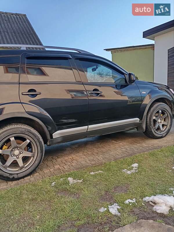 Внедорожник / Кроссовер Mitsubishi Outlander 2008 в Винниках