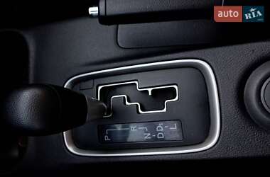 Внедорожник / Кроссовер Mitsubishi Outlander 2013 в 
