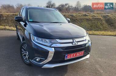 Внедорожник / Кроссовер Mitsubishi Outlander 2016 в 