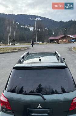 Внедорожник / Кроссовер Mitsubishi Outlander 2006 в 