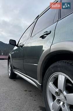 Внедорожник / Кроссовер Mitsubishi Outlander 2006 в 