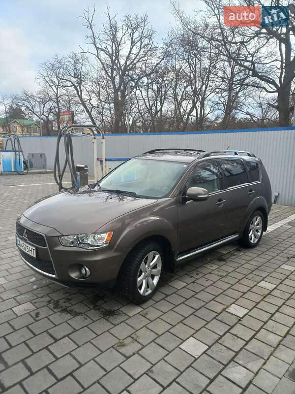 Mitsubishi Outlander 2010