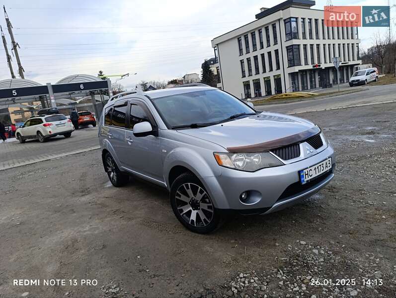 Внедорожник / Кроссовер Mitsubishi Outlander 2008 в Львове