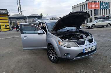 Внедорожник / Кроссовер Mitsubishi Outlander 2008 в Львове