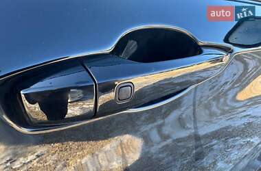 Внедорожник / Кроссовер Mitsubishi Outlander 2022 в 