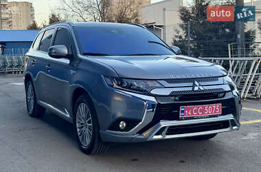 Позашляховик / Кросовер Mitsubishi Outlander 2021 в Львові