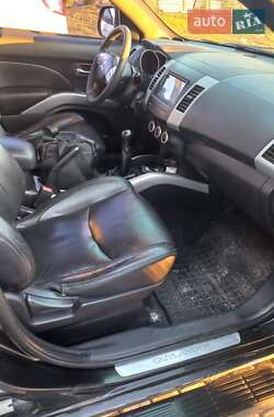 Внедорожник / Кроссовер Mitsubishi Outlander 2008 в 