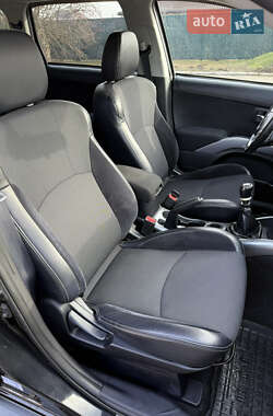 Внедорожник / Кроссовер Mitsubishi Outlander 2010 в 