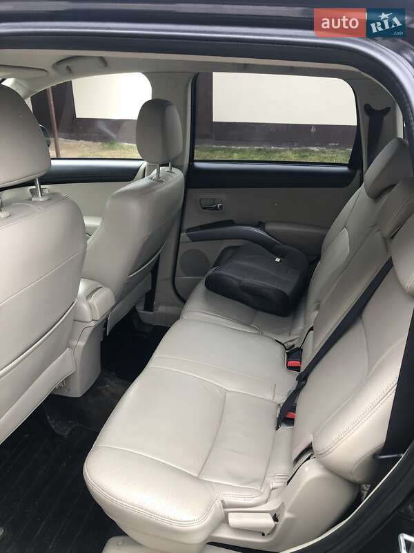 Внедорожник / Кроссовер Mitsubishi Outlander 2010 в Ратным фото 5 Внедорожник / Кроссовер Mitsubishi Outlander 2010 в Ратным