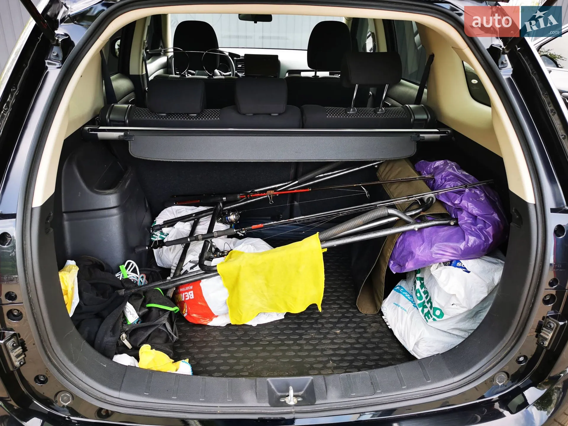 2017 Mitsubishi Outlander - фото 1
