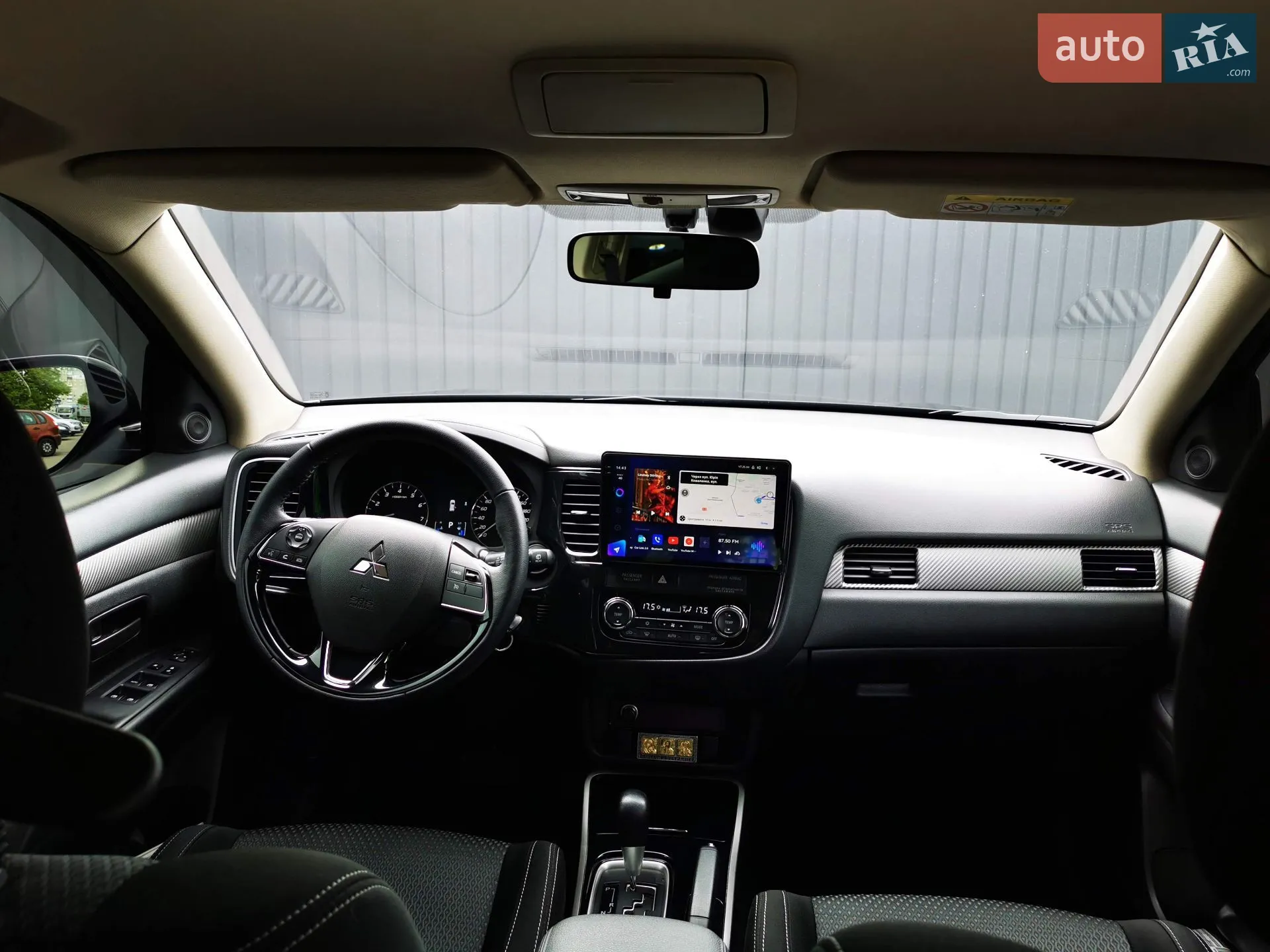 2017 Mitsubishi Outlander - мініатюра 9