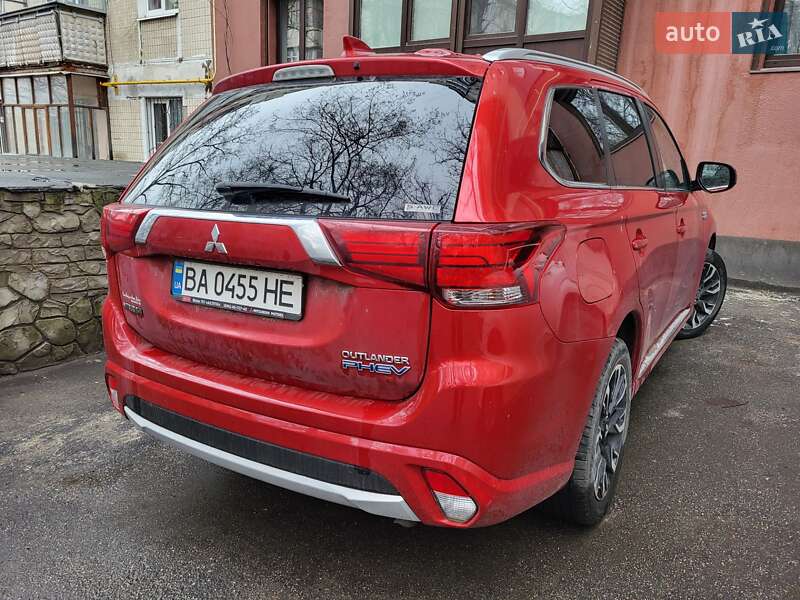 Позашляховик / Кросовер Mitsubishi Outlander 2018 в Кропивницькому