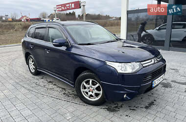 Позашляховик / Кросовер Mitsubishi Outlander 2012 в Львові