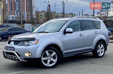 Позашляховик / Кросовер Mitsubishi Outlander 2009 в Києві