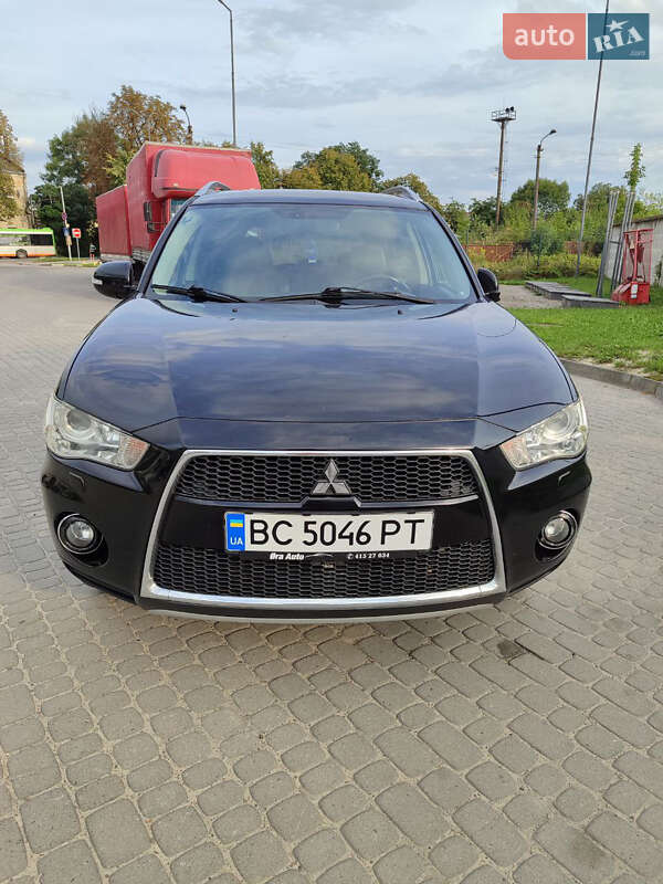 Внедорожник / Кроссовер Mitsubishi Outlander 2009 в Стрые