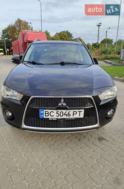 Внедорожник / Кроссовер Mitsubishi Outlander 2009 в 